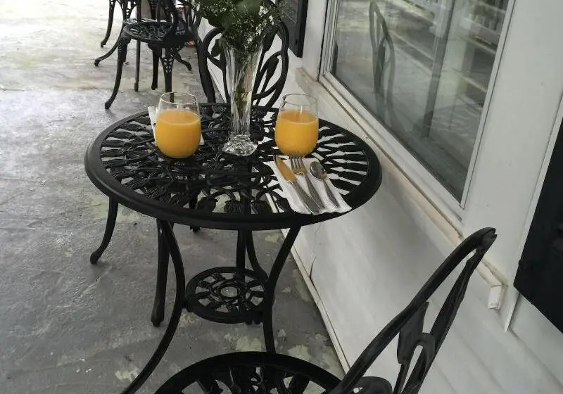 Huffman House Bed & Breakfast