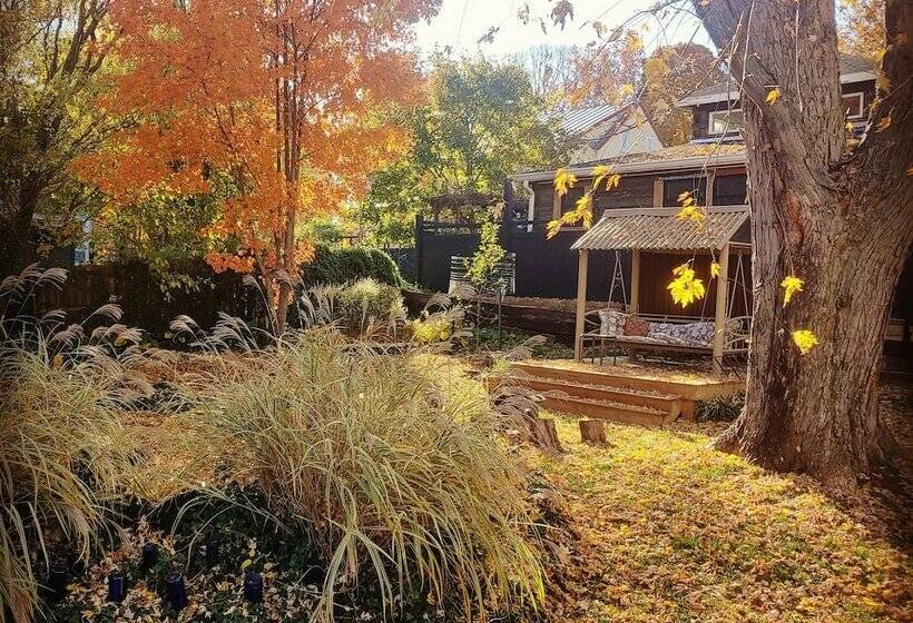 Lily Garden Bed And Breakfast