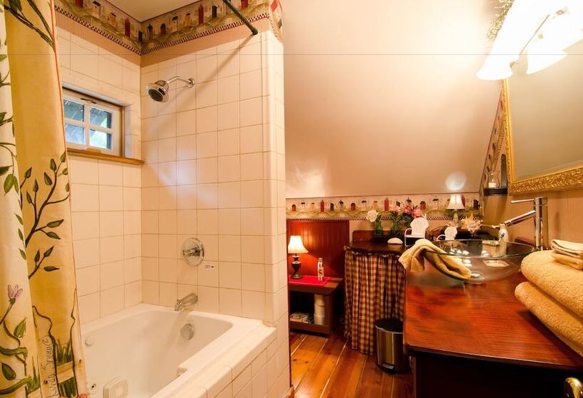 Lily Garden Bed And Breakfast