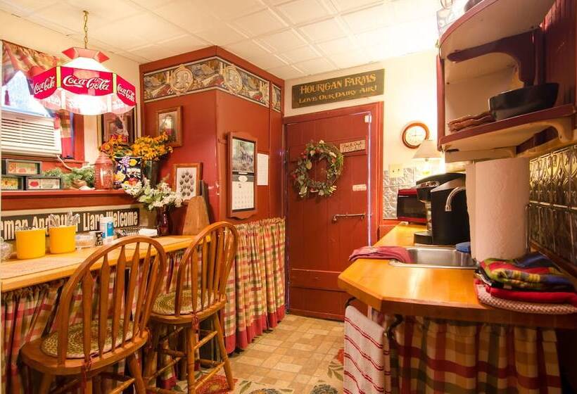 Lily Garden Bed And Breakfast