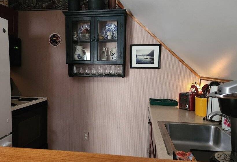 Lily Garden Bed And Breakfast