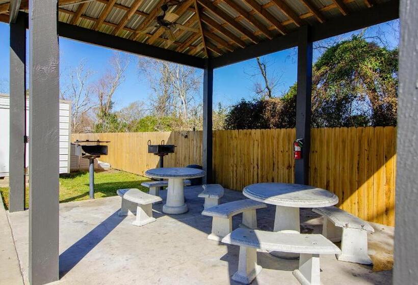 מוטל OYO Hotel Sulphur LA Hwy 90 West