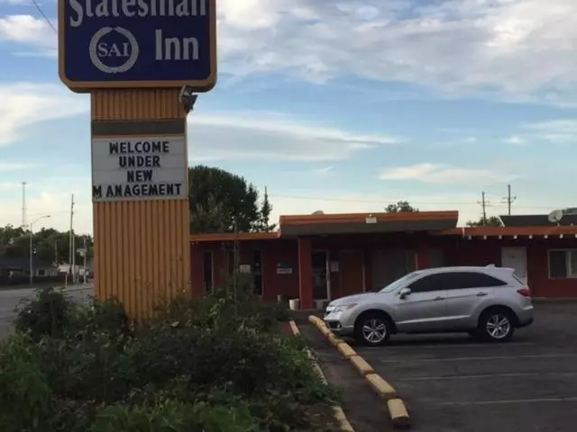 مُتل Statesman Inn