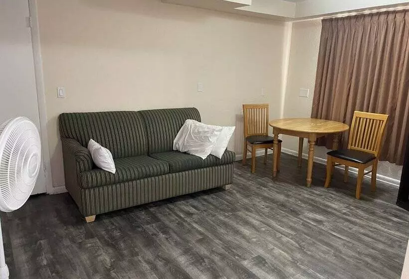 モーテル Travelers Inn Clearwater