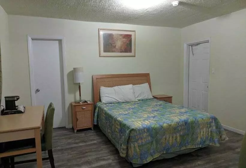 モーテル Travelers Inn Clearwater