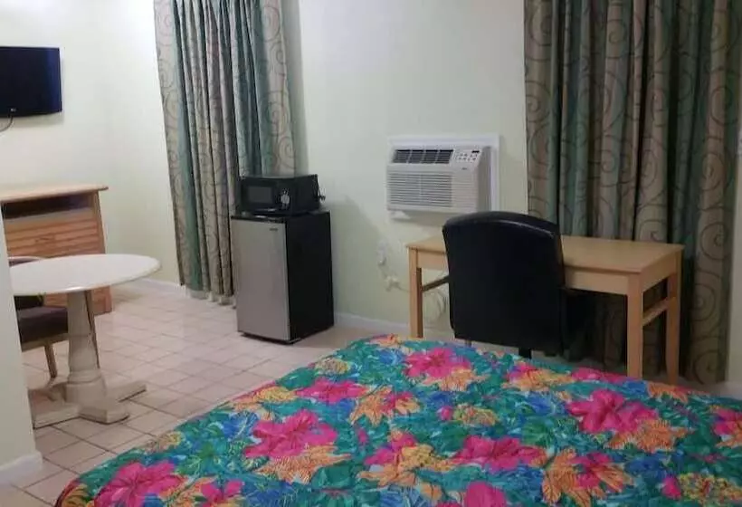 モーテル Travelers Inn Clearwater