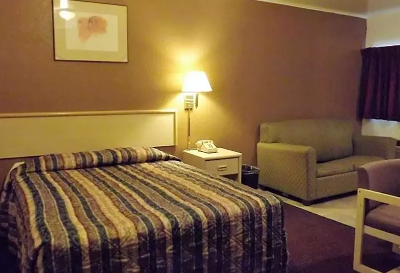 モーテル Travelodge By Wyndham Farmington