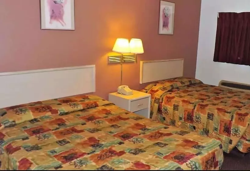 モーテル Travelodge By Wyndham Farmington