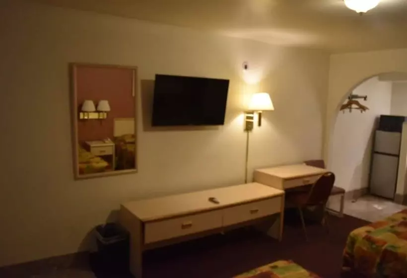 モーテル Travelodge By Wyndham Farmington