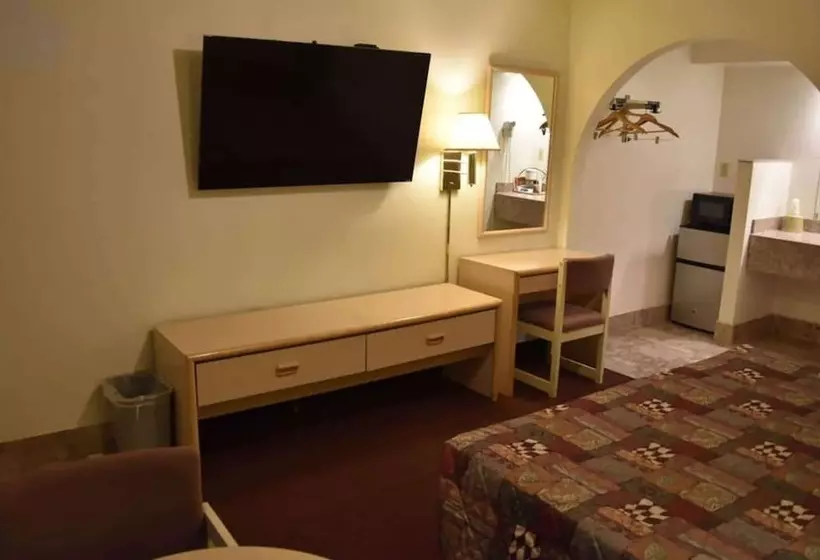 モーテル Travelodge By Wyndham Farmington