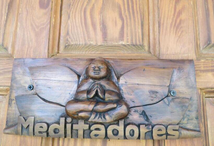 Paradise Hotel Boutique & Lounge