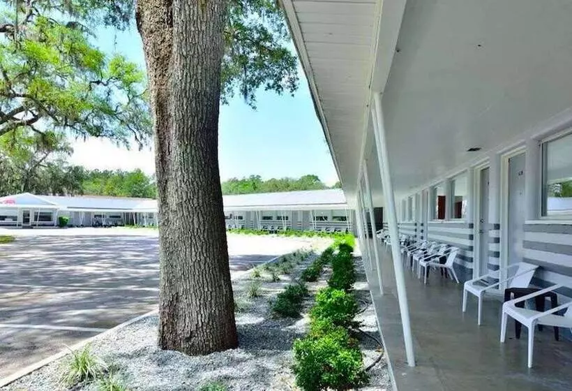 Sun Plaza Motel