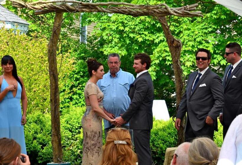 مبيت وإفطار Victoria Inn