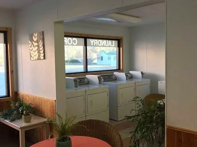 Wheels Motel