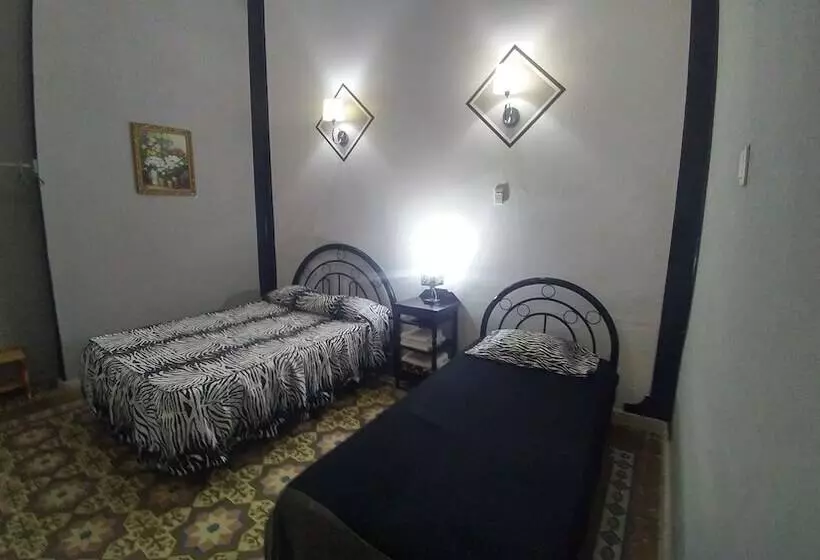 ベッドアンドブレックファースト Hostal Calle Real