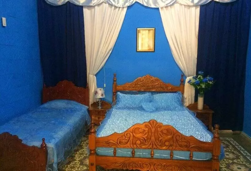 ベッドアンドブレックファースト Hostal Calle Real