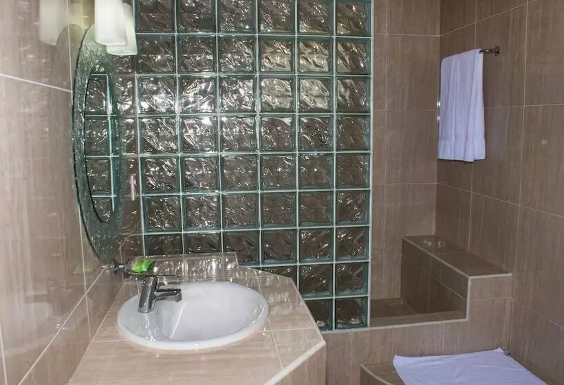 ベッドアンドブレックファースト Hostal Doña Amalia Cuba