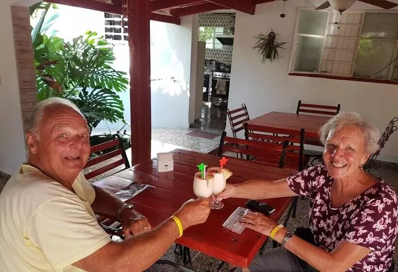 ベッドアンドブレックファースト Hostal Doña Amalia Cuba