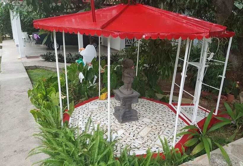 ベッドアンドブレックファースト Hostal Doña Amalia Cuba