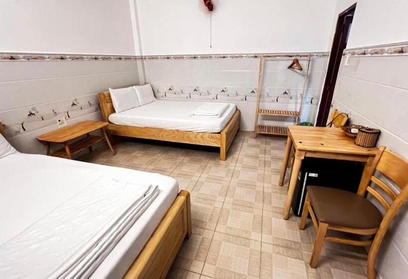 تختخواب و صبحانه Mũi Né Motel