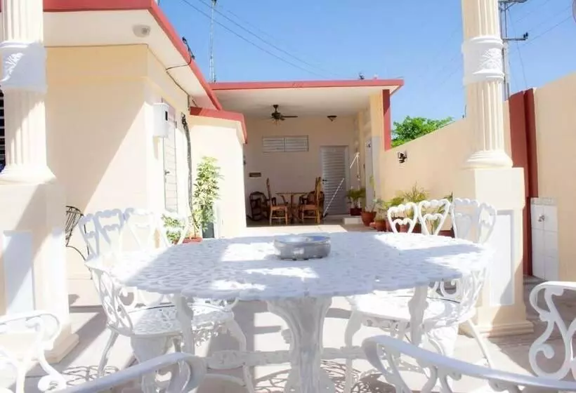 Hostal V&b