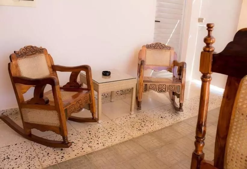 Hostal V&b