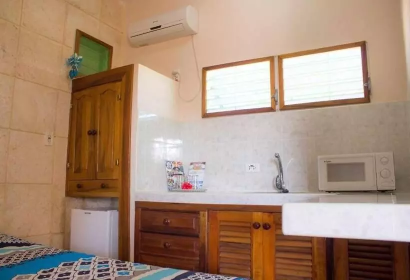 Hostal V&b