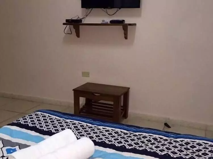 Hostal V&b