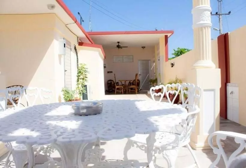 Hostal V&b