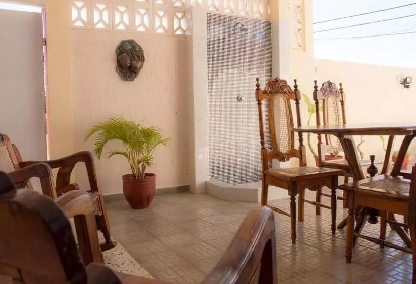 Hostal V&b