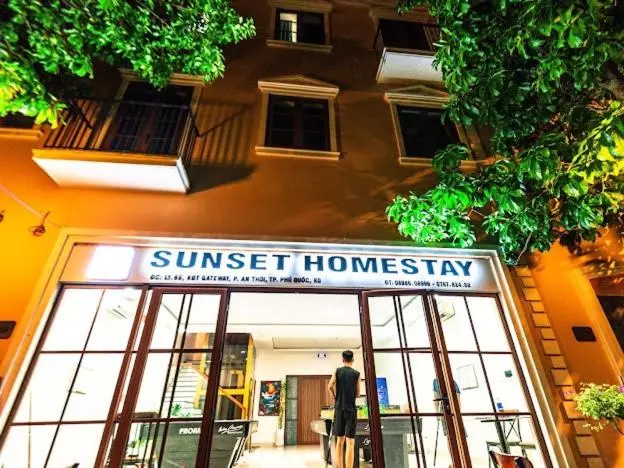 هتل Sunset Homestay