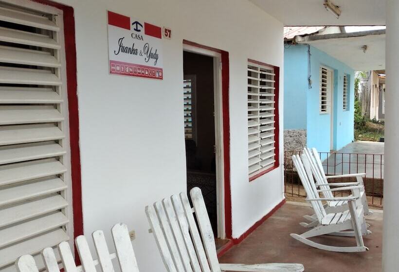 پانسیون Casa Juanka & Yudy