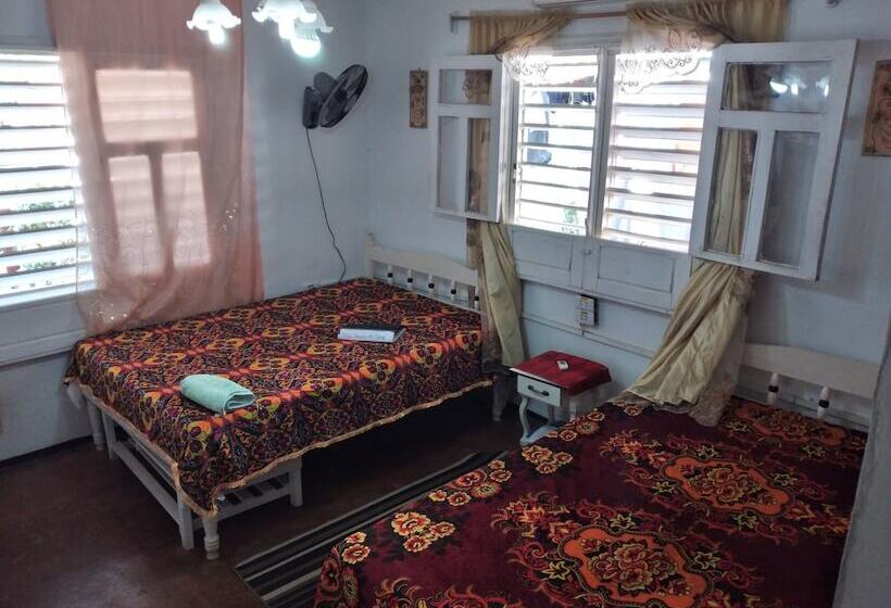 پانسیون Casa Juanka & Yudy