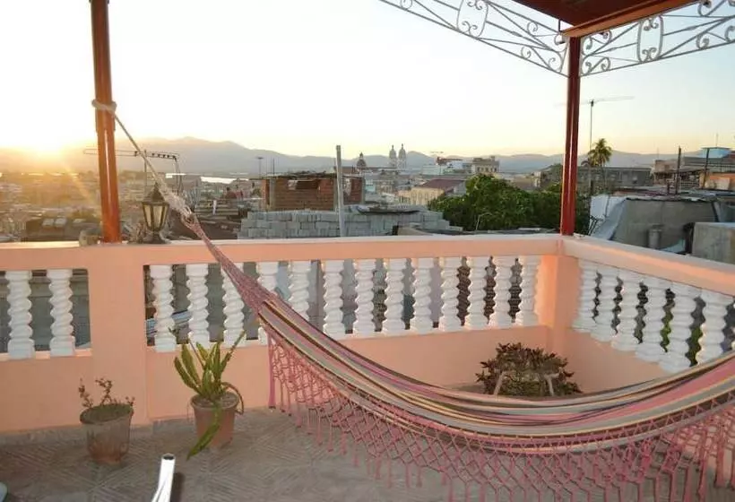 ペンション Hostal De Arnulfo Y Pucha