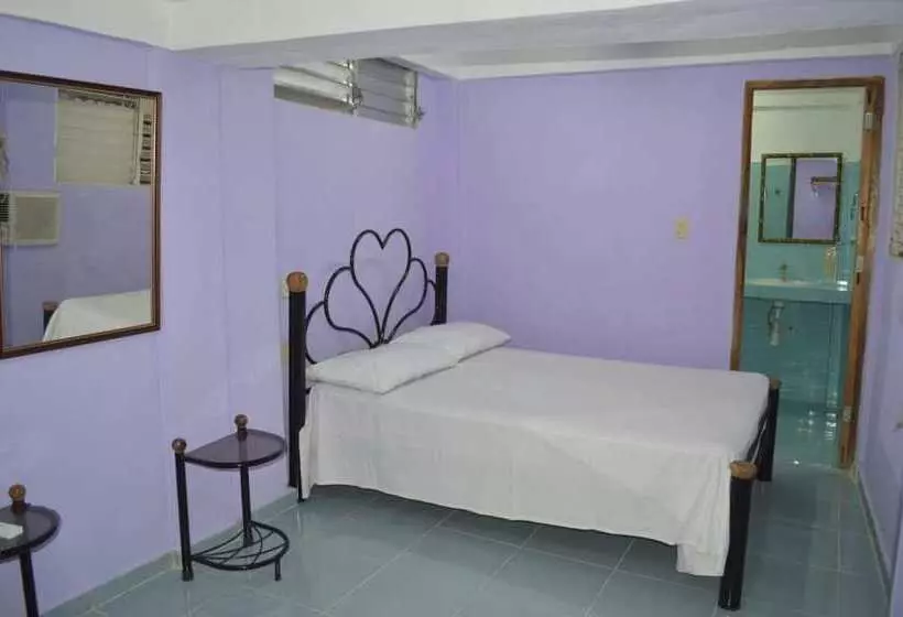 ペンション Hostal De Arnulfo Y Pucha
