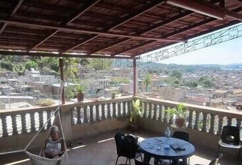 بنسيون Hostal De Arnulfo Y Pucha