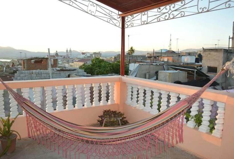 بنسيون Hostal De Arnulfo Y Pucha