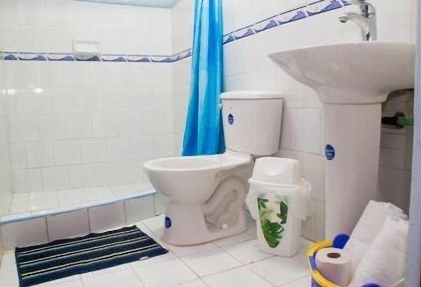 بنسيون Hostal De Arnulfo Y Pucha