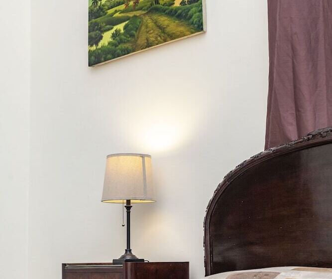 پانسیون Hostal Belele