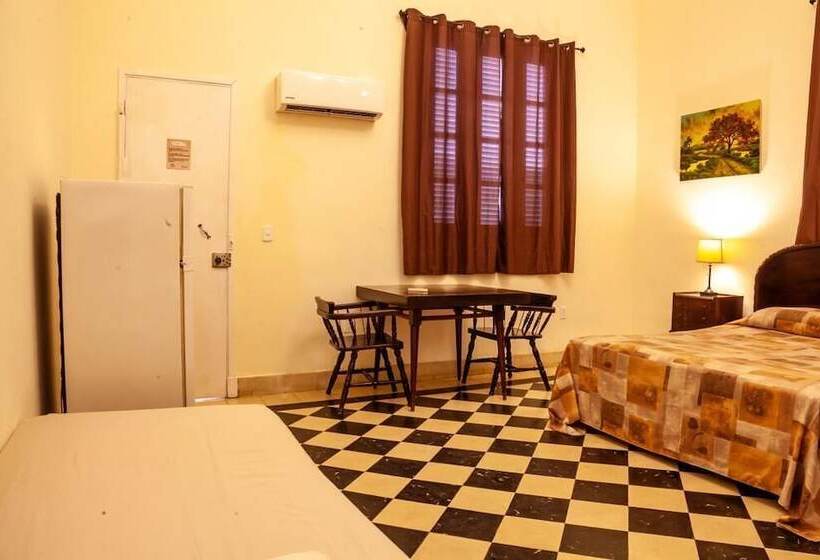 پانسیون Hostal Belele