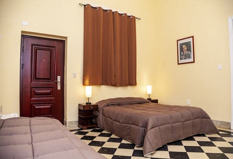 پانسیون Hostal Belele