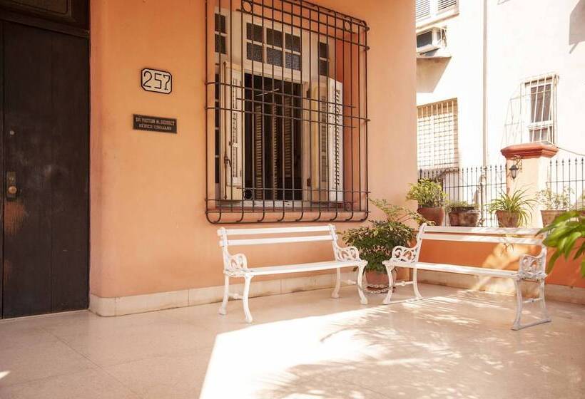 پانسیون Hostal Belele