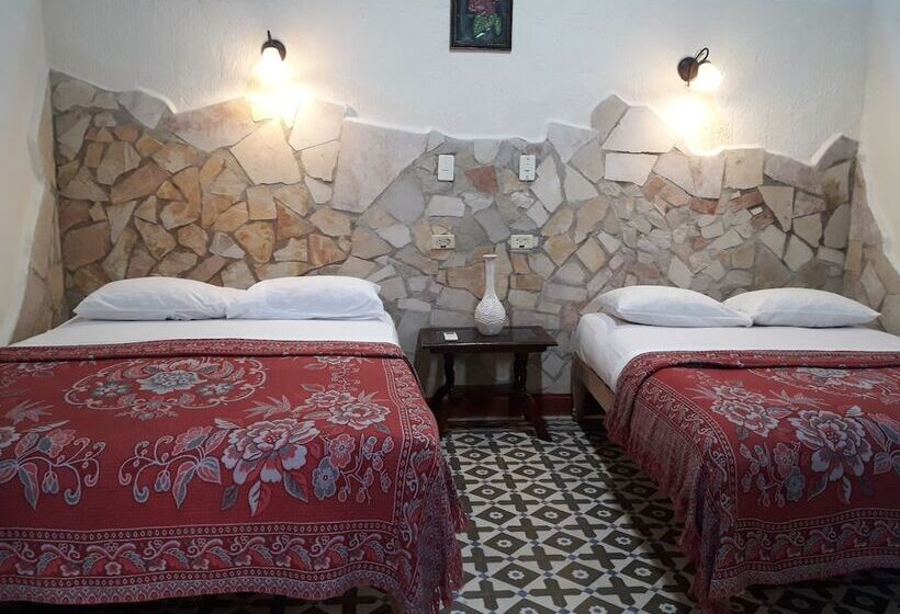 پانسیون Hostal Chinitos