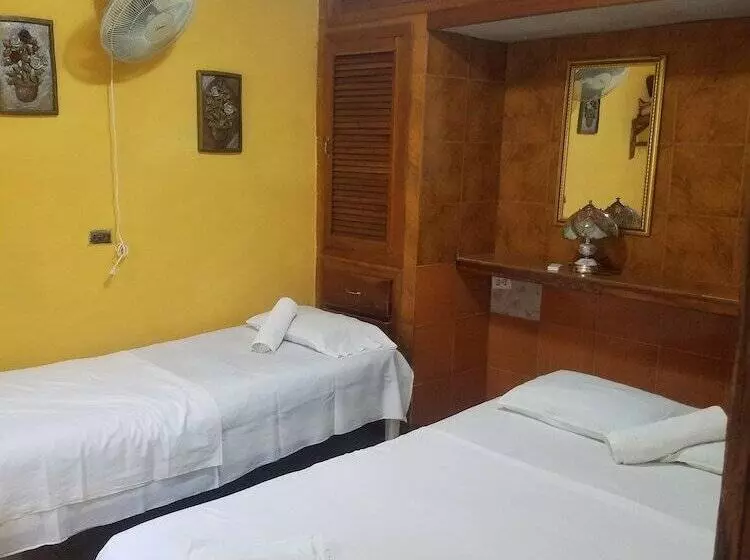 Majatalo Hostal Margelys Y Severo