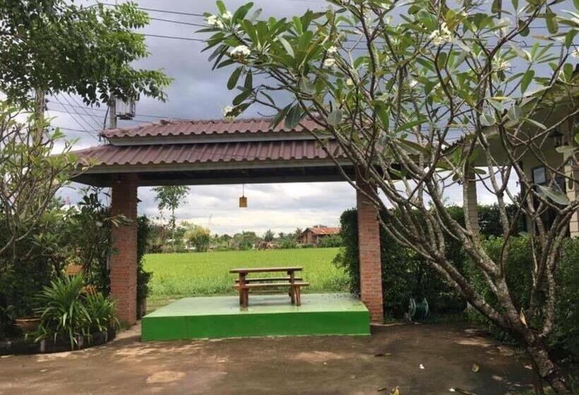 Ban Noi Resort Phrae