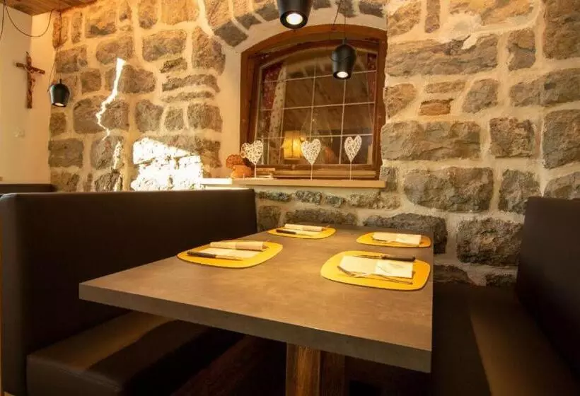 ベッドアンドブレックファースト Bar Restaurant Pizzeria Antermont