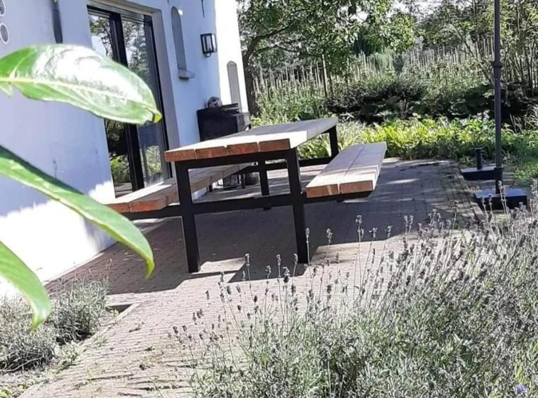 مبيت وإفطار Hof Van Eden