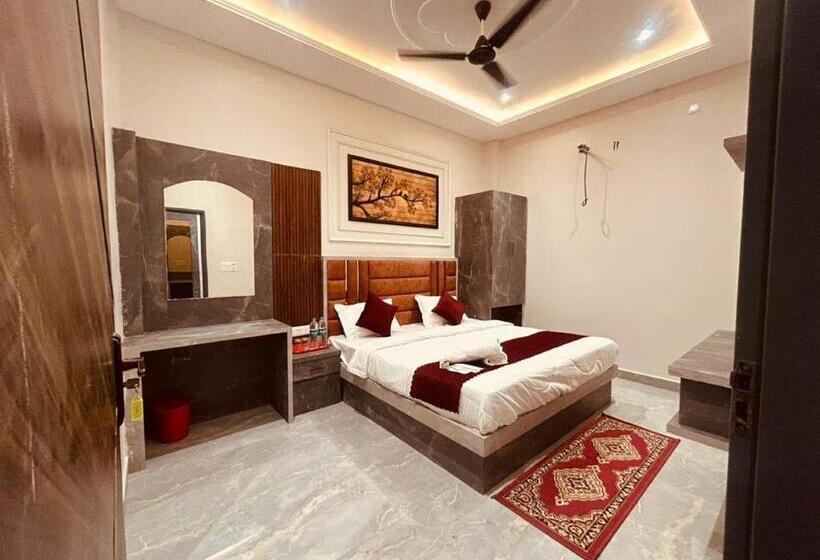 تختخواب و صبحانه Sapphire Inn By Asr Hospitality