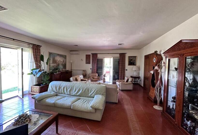 تختخواب و صبحانه Villa Garden