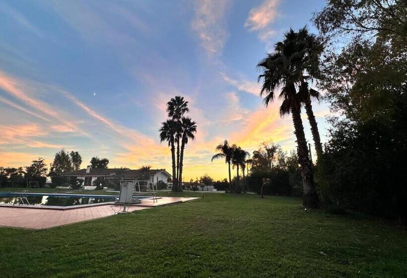 تختخواب و صبحانه Villa Garden